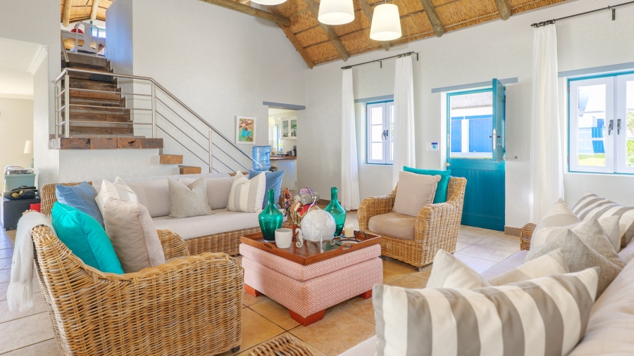 6 Bedroom Property for Sale in Struisbaai Western Cape